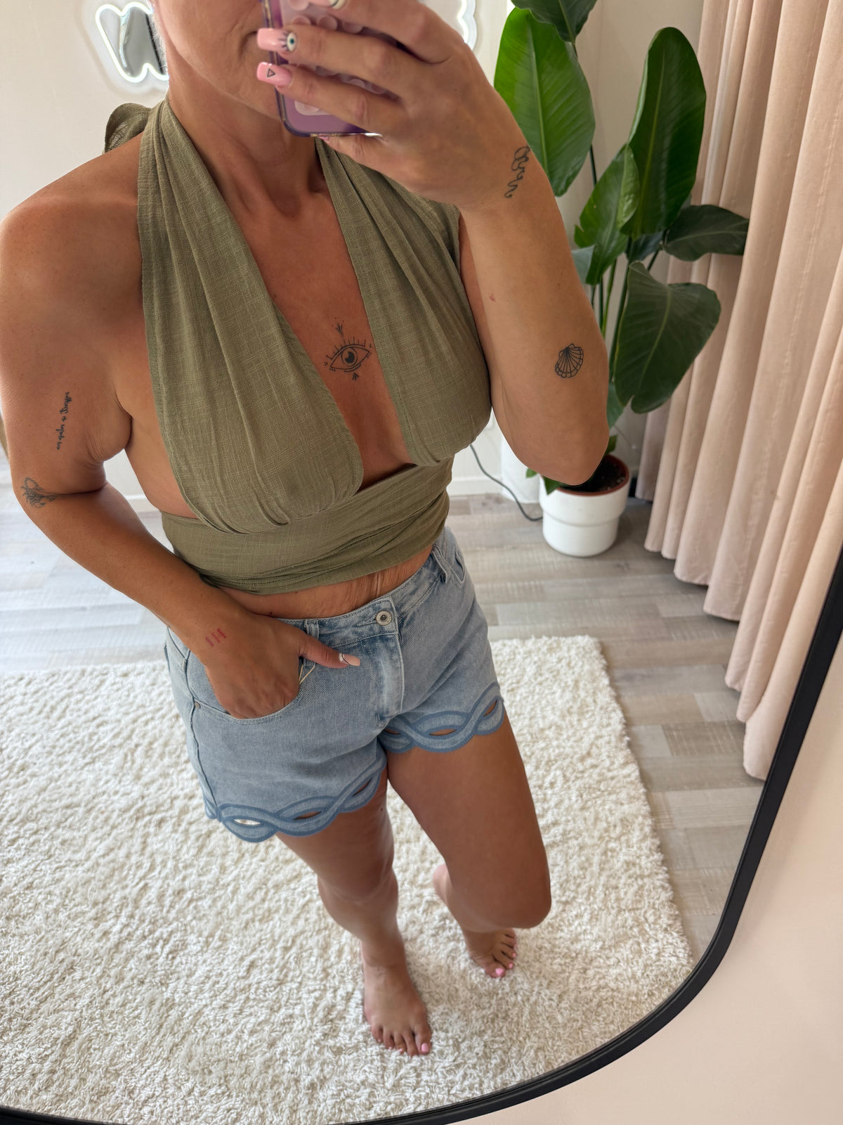 Haut dos nue kaki